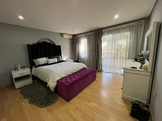 Laminate floor and underfelt pre-owned