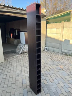 Kitchen cupboards pre-loved R250-R500