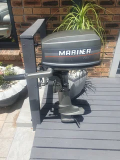 5hp Mariner outboard motor