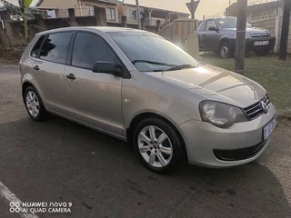 2013 VW POLO VIVO 1.4i FOR SALE 1 OWNER FSH