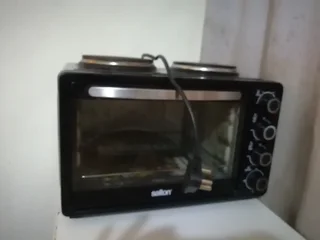 Salton Stove 2 plate and oven.