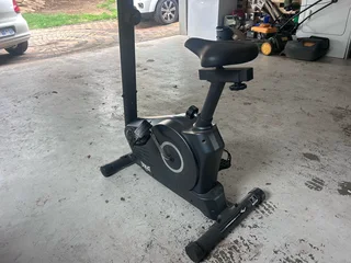 Everlast (Ryder) Cycling Machine. R2500 Negotiable.