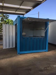 6m &amp; 12m Shipping Containers and Parkhomes for sale