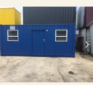 6m &amp; 12m Shipping Containers and Parkhomes for sale