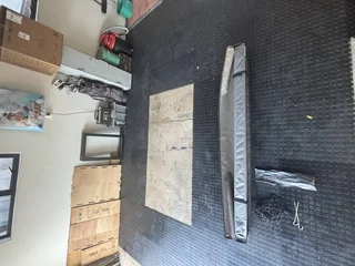 Front runner 2m Awning and mounting feet