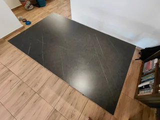 4 - 6 seater dining table.