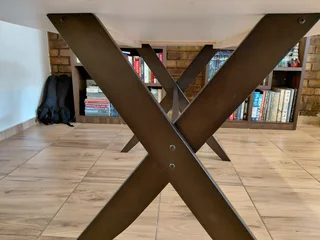 4 - 6 seater dining table.