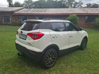 2020 Mahindra XUV300 SUV