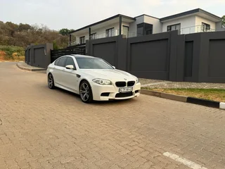 2013 BMW M5  F10 V8 TWIN TURBO