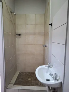 One bedroom separate entrance in Thornton