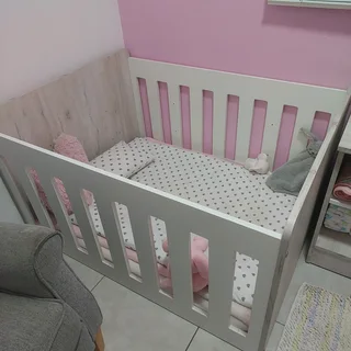 Baby cot for sale