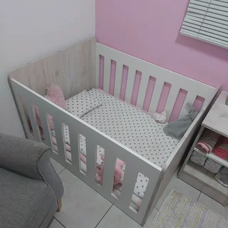 Baby cot for sale