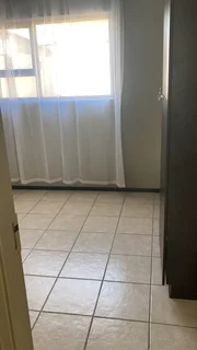 Spacious Apartment Share Available in a Convenient Location