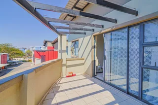 Spacious Apartment Share Available in a Convenient Location