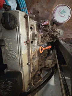 Volkswagen 2.0 motor, 4 speed gearbox and 276 CAM (as new)