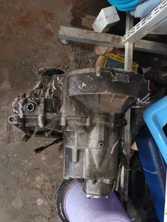 Volkswagen 2.0 motor, 4 speed gearbox and 276 CAM (as new)