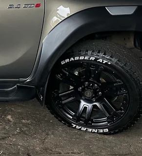 275/45R20 General Grabbers