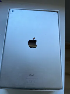 iPad 9th Gen (64GB) bundle