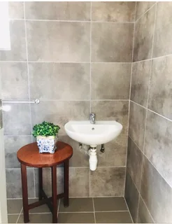 Furnished Batchelor flat in Upper Durban North