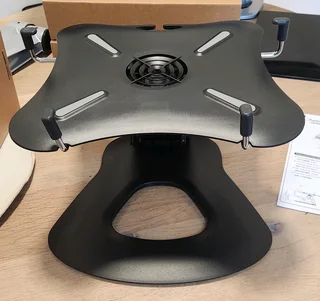 New Projector or laptop USB cooler Riser desktop Stand. Model:EMN0112.