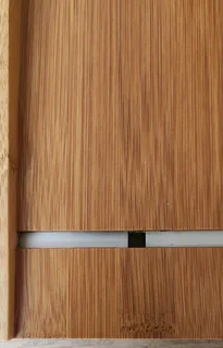 New Gadget tray. Never loose your keys and wallet again! Walnut and bamboo available.New Gadget Tray