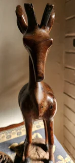 Hand crafted wooden giraffe. Stands 460mm.