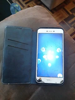 Huawei P7 cell phone