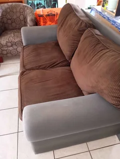 Coutch - Ad posted by Sylvia Myburgh