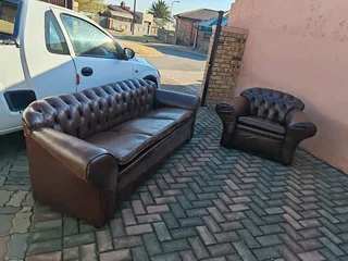 Genuine Chesterfield couches 3&#43;1,in perfect condition