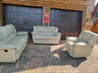 Genuine leather recliners (3.2&amp;1) 3 seater needs some attention