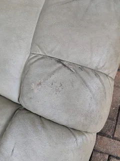 Genuine leather recliners (3.2&amp;1) 3 seater needs some attention