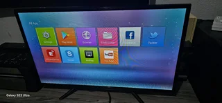 32&#34; smart Telefunken full HD tv with remote