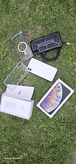 IPhone XS Maxi 64gb, battery healthiness 100%(replaced)