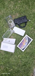 IPhone XS Maxi 64gb, battery healthiness 100%(replaced)