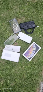 IPhone XS Maxi 64gb, battery healthiness 100%(replaced)