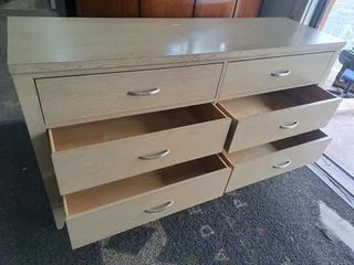 Dresser for R6500