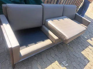 Couch for R7000