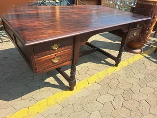 Writing Desk for R3850