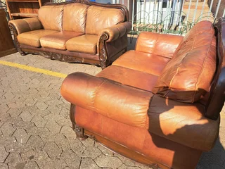 Leather Couches for R8000
