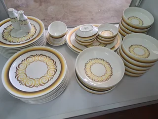 Dinner Set for R3000