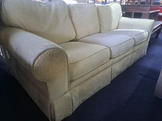 3 Seater Couch R2500