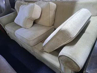 3 Seater Couch R2500