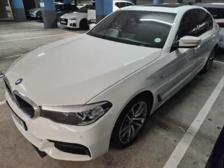 BMW 520d M Sport (G30)  - MyBMW Service plan with BMW until 2027, 4 New Tyres and brakes!