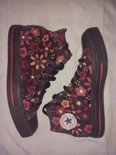 Converse Autumn Flowers Sneakers UK Size 8