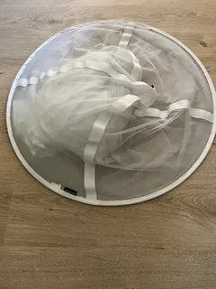 Hanging mosquito net