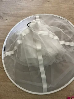 Hanging mosquito net