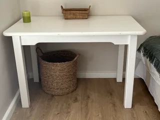 Desk - Ad posted by Lindsey