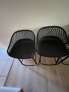 4 Black bar stools