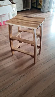 4 x Oak Bar Chairs as good as New