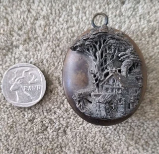 Vintage mourning locket pendant
